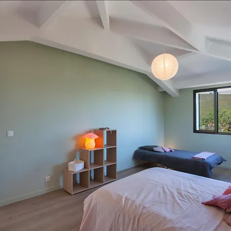 Kim Siscu A 300m De La וילה *