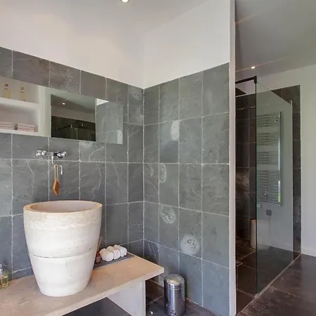 Kim Siscu A 300m De La Sisco