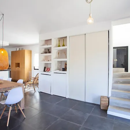 Kim Siscu A 300m De La וילה *