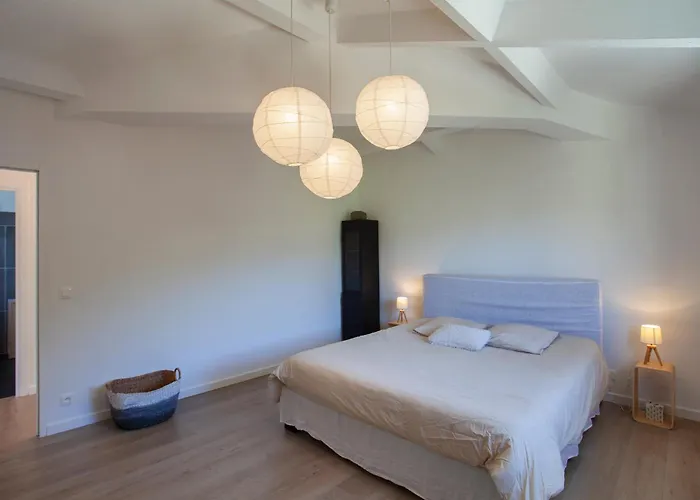 Kim Siscu A 300m De La Villa