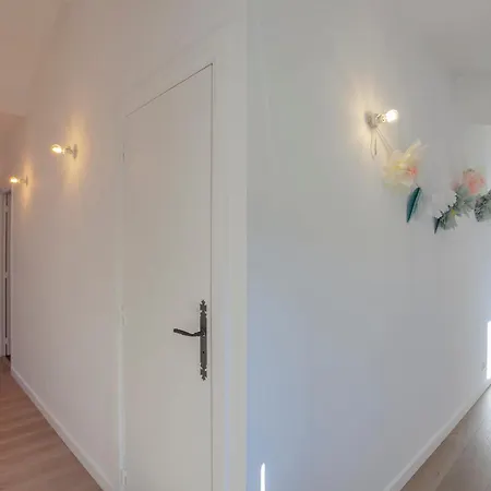 Kim Siscu A 300m De La Villa *