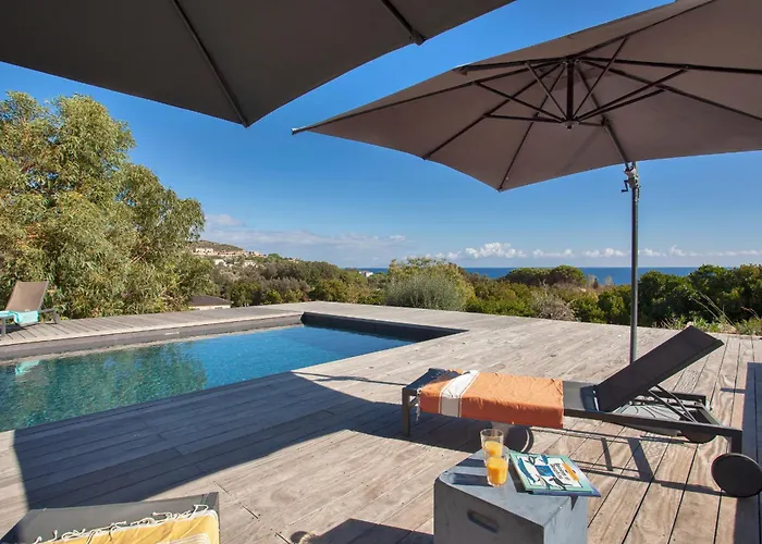 Kim Siscu A 300m De La Villa *