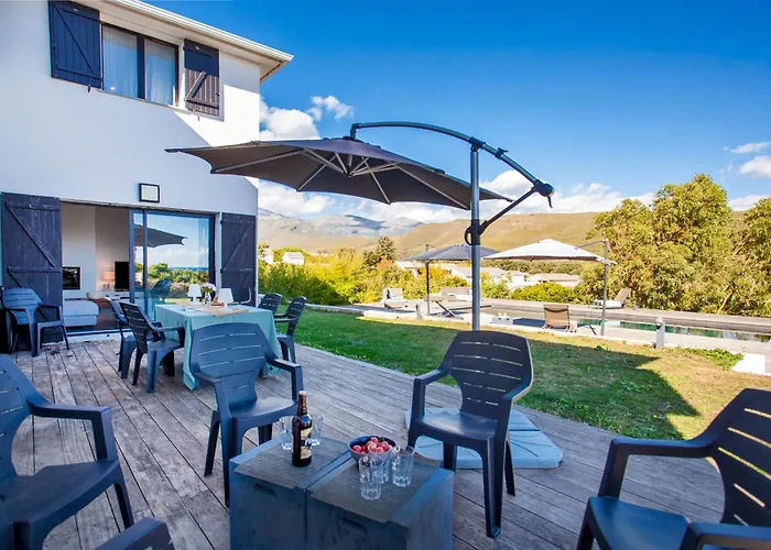 Kim Siscu A 300m De La Villa Sisco